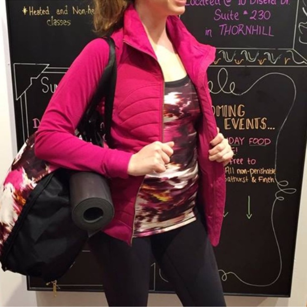Lululemon Fleece Out Jacket Berry Rumble Size 4 - Picture 5 of 13